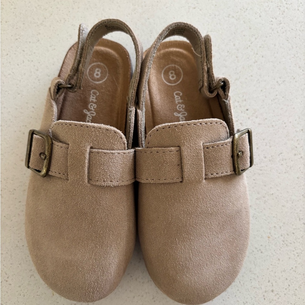 Toddler Cat & Jack Beige clogs for Kids like Boston clog! - NWOT never worn
